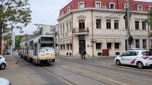 STB: Cauza probabilă a accidentului din zona Ştefan cel Mare din Capitală unde s-au ciocinit două tramvaie este eroarea umană
