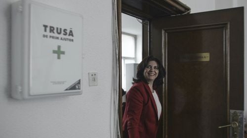 OPINIE Pandemia școlară, două luni mai târziu. Când își recapătă elevii rolul central în educație?