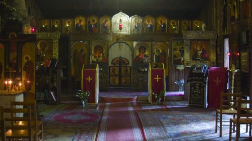 Europa Liberă: Două treimi din fondurile Departamentului pentru Românii de Pretutindeni s-au dus la bisericile din străinătate / Pîrvulescu: Speră să câștige actualul electorat al AUR