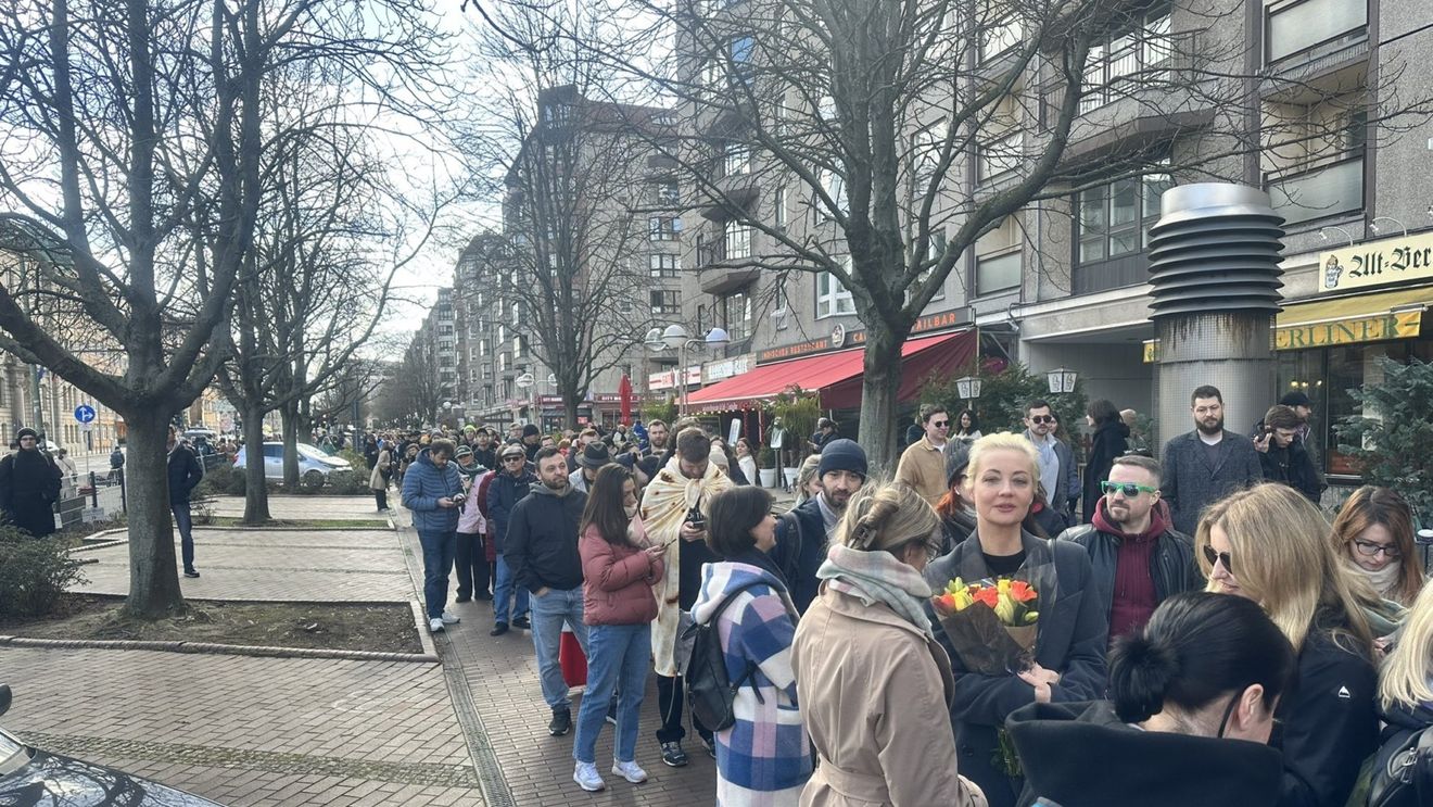 Iulia Navalnaia a venit la ambasada Rusiei de la Berlin pentru a vota şi a participa la protestul de la prânz