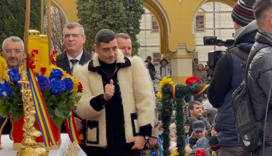 George-Simion-suman-si-ceas-la-Alba-Iulia