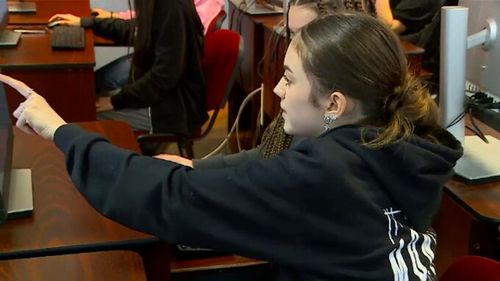 A fost lansată Edulib, biblioteca școlară virtuală. Toți elevii și profesorii primesc un cont unic și o parolă