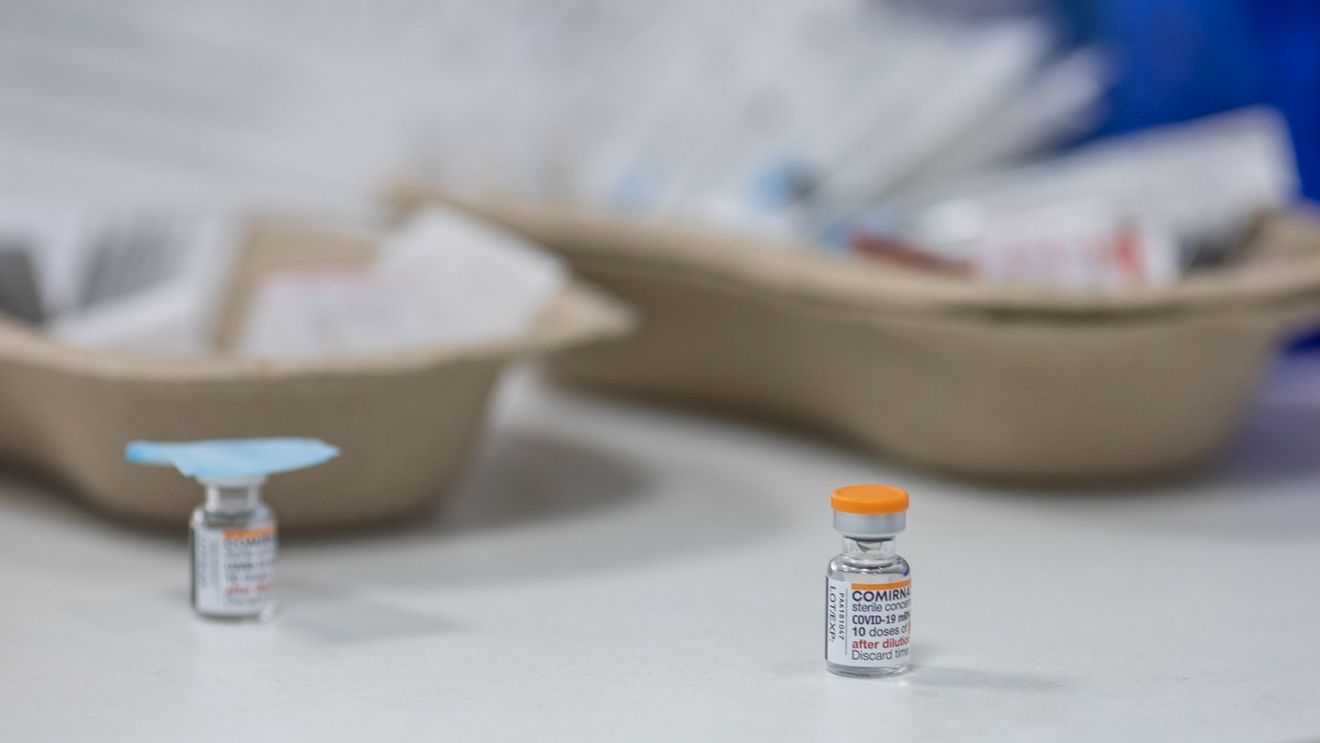 171 de centre de vaccinare se închid, altele vor fi transformate în centre de testare pentru COVID