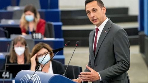 Vlad Gheorghe: Îi cer Procurorului General al României să constate că Biroul Electoral Central a comis exces de putere când a respins nemotivat toate cele 43 de cereri de renumărare a voturilor