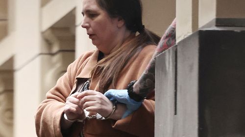 Australianca care a ucis trei membri ai familiei soțului său cu ciuperci otrăvitoare, condamnată la închisoare pe viaţă