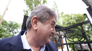 Tribunalul amână pentru 27 februarie prima pronunţare în dosarul lui Gabriel Oprea privind decesul poliţistului Gigină/ Fostul ministru este acuzat de ucidere din culpă în legătură cu accidentul rutier din 2015