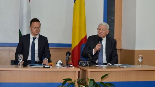 Meleșcanu, despre întâlnirea de marți cu omologul maghiar: Péter Szijjártó a solicitat ignorarea deciziilor instanțelor judecătorești şi intervenția statului român în justiție / Nu e acceptabilă intervenția guvernului în justiție