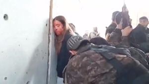 VIDEO Imagini dure cu tinere israeliene luate prizoniere de teroriștii Hamas în 7 octombrie, publicate de președintele Israelului: "Au fost bătute, amenințate cu viol și luate brutal ostatice / Lumea trebuie să se uite la această atrocitate crudă"