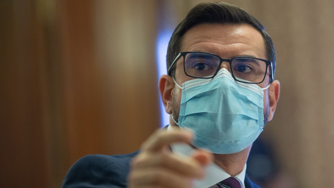 Pressone: Adrian Chesnoiu, noul ministru al Agriculturii, a fost ofițer în serviciul secret “Doi ș’un sfert” al Ministerului de Interne
