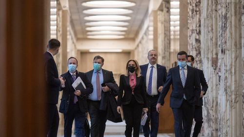 Declarații în urma ședinței de Guvern: Cum se vor recupera banii din facturile emise greșit/ Virgil Popescu: Furnizorii au obligația să le recalculeze fără penalități în termen de 15 zile/ Ministrul Budăi: Susțin în continuare că PNRR trebuie renegociat, avem discuții în coaliție