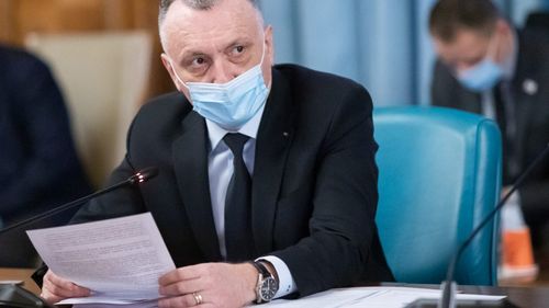 Cîmpeanu: ”Avem doar unu din cinci profesori care s-au format pentru predarea online” / Susține că rețeaua de internet "are autostrăzi, dar nu are drumurile comunale, iar elevii din mediul rural locuiesc tocmai în aceste zone”