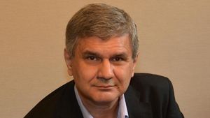 Octavian Jurma: Revenirea în şcoli creează riscul real să vedem copii şi în spitale / ”Putem să mai aşteptăm încă două săptămâni şi să intrăm în zona de sub 3 la mie”
