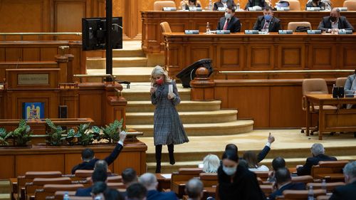 USR și Forța Dreptei, despre bugetul pentru 2023: Singurii câştigători ai acestui buget sunt cei conectaţi la banul public. Cum creşteţi dumneavoastră bugetul Administraţiei Prezidenţiale, adică a domnului preşedinte Iohannis, cu 35%?