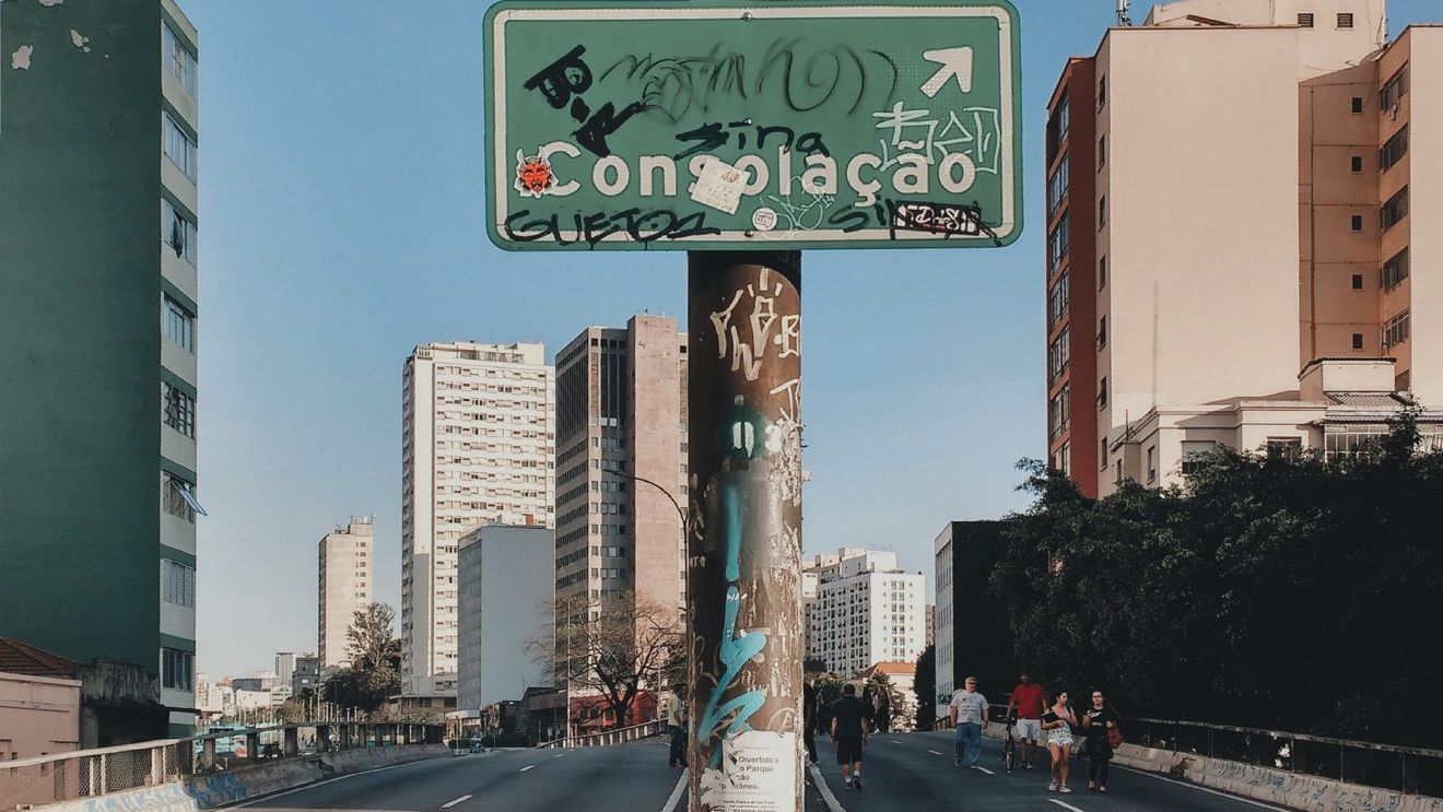 Celebrul stat brazilian Sao Paolo închide barurile și restaurantele: un om moare la fiecare 6 minute din cauza COVID-19
