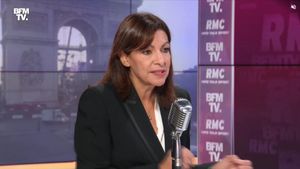 Candidata socialiștilor la președinția Franței deplânge faptul că tineri francezi studiază Medicina în România pentru că facultățile din Franța au puține locuri: „Ne lipsesc medicii”