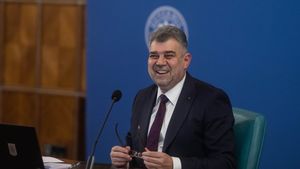 Guvernul a adoptat bugetul pe 2024, după o ședință întârziată cu 9 ore. Marcel Ciolacu: Salariul minim va crește la 3.700 lei, din iulie / Premierul a spus că se majorează salariile profesorilor, dar nu și cu cât