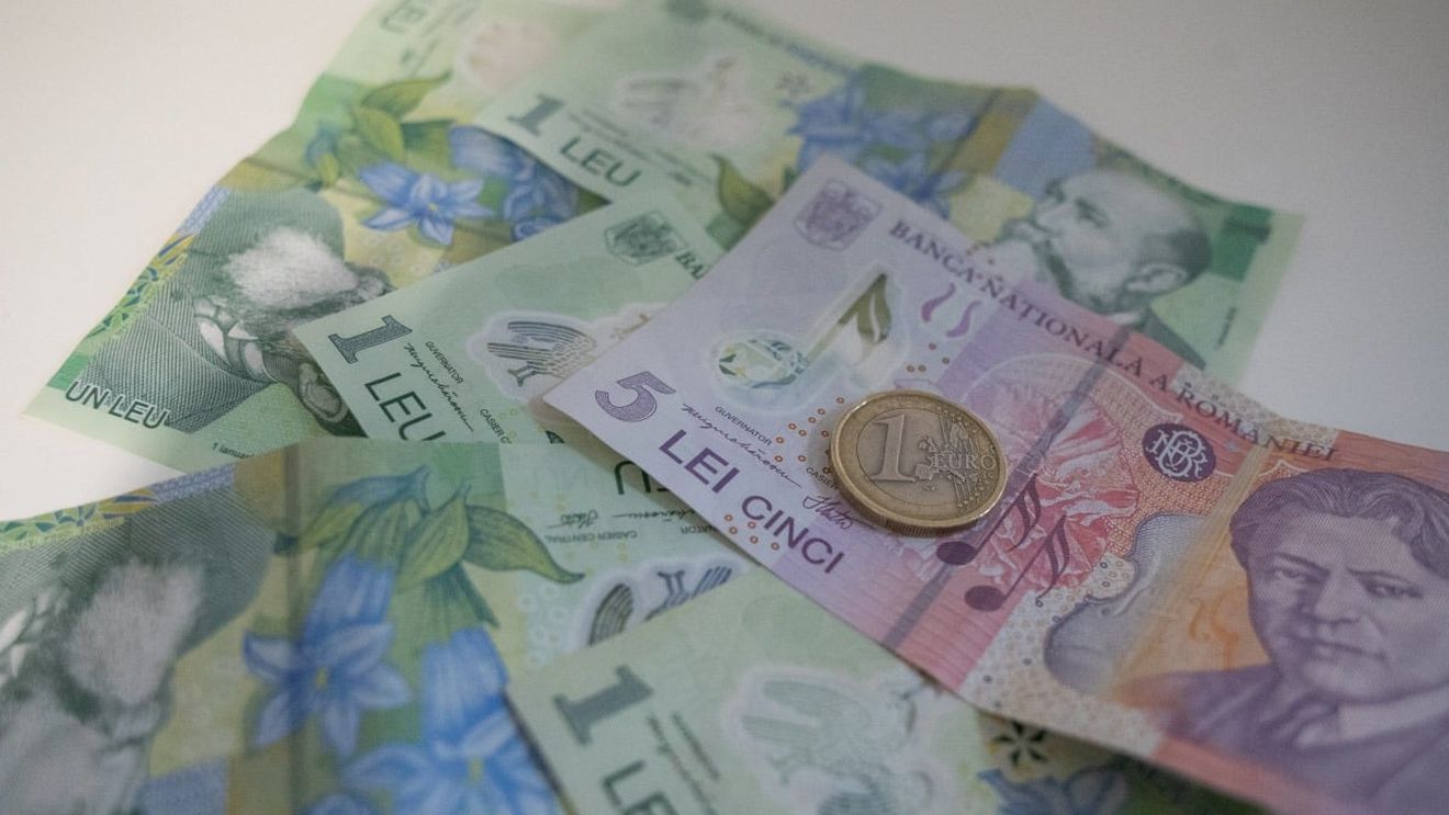 Consiliul Local Sector 1 a aprobat iniţiativa edilului Clotilde Armand de acordare a unor stimulente financiare între 1.000 şi 3.000 lei pentru locuitori, în vederea combaterii crizei energetice