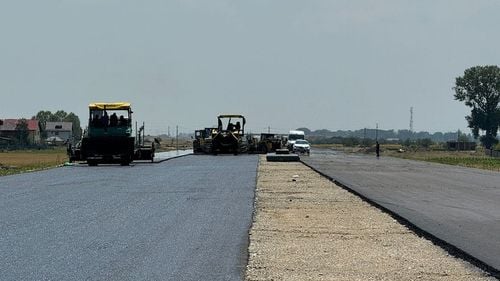 Douăsprezece artere mari din capitală au traficul deviat sau restricționat, din cauza unor lucrări la structura rutieră, rețeua de termoficare sau magistrala de metrou M6