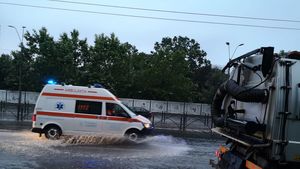 Traficul în zona de sud a Bucureștiului, blocat din cauza ploii