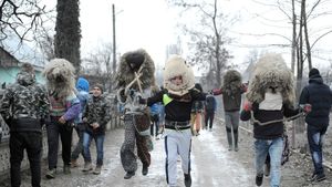 Forțe de ordine din Iași vor supraveghea "bătălia mascaților de la Ruginoasa", obicei în ultima zi din an în care "delenii" se bat cu "vălenii"