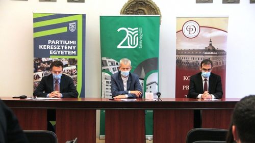 Trei universități maghiare din Transilvania au înființat un consorțiu universitar