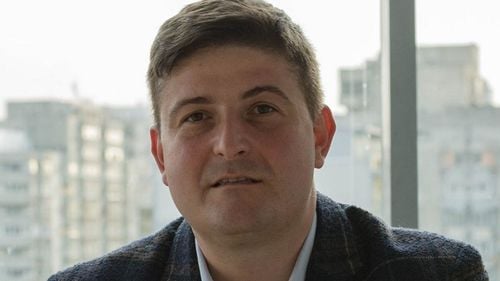 Alexandru Dimitriu, candidatul PLUS la Primăria Sector 5 și fost membru PNL timp de 10 ani: Nu sunt traseist politic. În 2003 am depus adeziune la PNL, dar activitatea mea politică s-a rezumat la discuții cu prietenii și vot