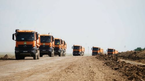 ANALIZĂ Topul constructorilor de autostradă la începutul anului: UMB conduce detașat cu 388 de kilometri contractați. Makyol (Turcia) ocupă locul 2 cu Sibiu – Făgăraș (68 km), iar WeBuild are 67 de kilometri pe A1 Sibiu – Pitești / Marea necunoscută a anului