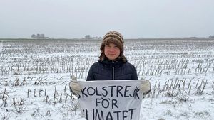UPDATE Greta Thunberg a fost reţinută de poliţia germană în timp ce protesta împotriva unei exploatări miniere / Poliția a anunțat că va fi eliberată în cursul serii