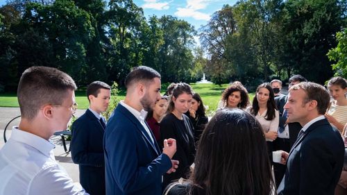 Permisul sanitar nu e obligatoriu la reuniuni politice în timpul campaniei prezidențiale din Franța, în numele principiului fundamental al participării tuturor cetăţenilor la viaţa politică