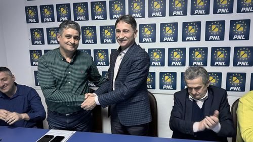Primarul din Alba Iulia, Gabriel Pleșa (fost USR), oficial la PNL: Nu ca un fiu risipitor, m-am întors în familia politică în care am crescut