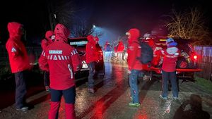 Intervenţie a Salvamont Maramureş pentru găsirea a doi ucraineni, în Munţii Maramureşului/ Aceştia s-au rătăcit şi au fost prinşi de furtună, fiind uzi, în uşoară hipotermie şi fără hrană