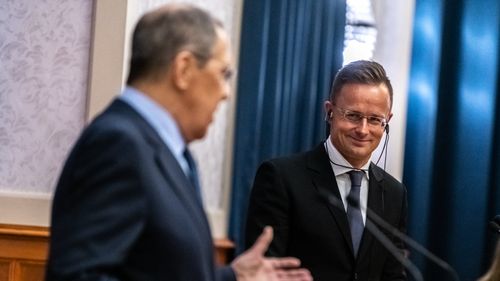 Ministrul ungar de Externe acuză Ucraina că a început să se amestece dur în alegerile din Ungaria, fără să aducă dovezi
