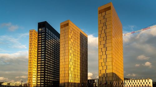 DECIZIE CATEGORICĂ a Curții de Justiție a UE: Instanțele din România NU trebuie să aplice deciziile CCR și ÎCCJ privind prescripția / Care sunt consecințele / Căror dosare se aplică decizia CJUE?