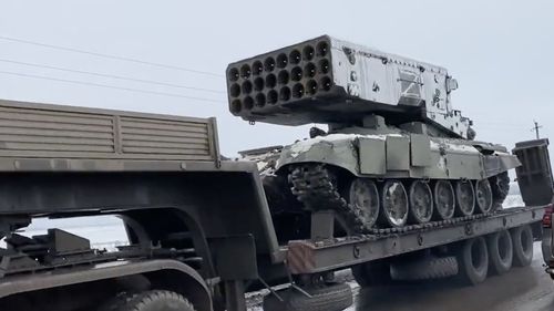 Ministrul Economiei: Putem face rachete termobarice imediat, dar nu am primit nicio comandă