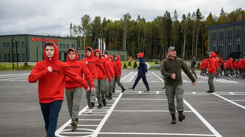 Autoritățile ruse construiesc "cel mai mare" centru de educație militar-patriotică pentru tineri în nord-vestul țării, pe fondul unei militarizări tot mai accelerate a tineretului (The Moscow Times)
