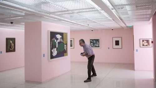 GALERIE FOTO S-a deschis expoziția „Efectul Picasso”, care marchează 50 de ani de la moartea acestuia / 46 de lucrări ale artistului spaniol și 50 de lucrări ale artiștilor români care au fost inspirați de acesta