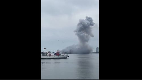 BREAKING O dronă marină s-a autodetonat în Portul Constanța / Prefectul Constanței: Au fost cinci drone, una a explodat în Portul Constanța, una pe partea ucraineană și trei sunt căutate / Președintele Dan: Cooperăm strâns cu aliații noștri / Două mesaje RO-Alert / Nu sunt victime 