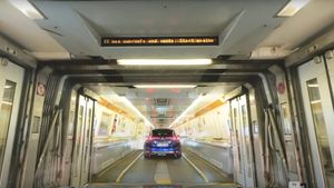 Pasagerii Eurostar se confruntă cu tarife mai mari din cauza impozitelor aplicate de Marea Britanie asupra tunelului de sub Canalul Mânecii