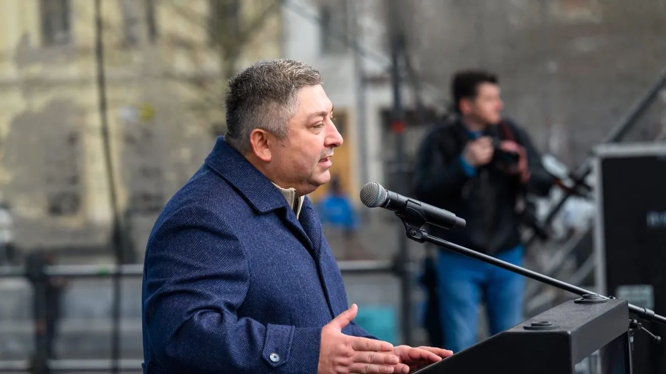 Liberalul Tișe de la Cluj susține că e „mai legitim” decât Ciprian Ciucu, după ce i-a calculat scorul obținut la Primăria Capitalei / Ciucu este prim-vicepreședinte PNL, Tișe a vrut și el să fie dar a pierdut prin vot la ultimul congres PNL