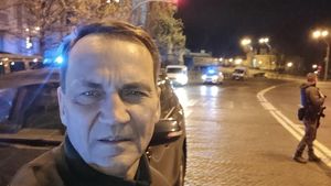 Noul ministru de externe al Poloniei se află la Kiev pentru prima sa vizită în străinătate