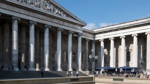 British Museum anunță că a concediat un angajat după ce a constatat că bijuterii şi pietre semipreţioase, unele din secolul al XV-lea î.e.n., au fost furate