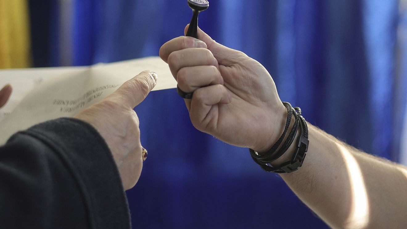 Sondaj CURS - Daniel Băluţă, candidatul cel mai bine plasat în intenţiile de vot pentru Primăria Capitalei, urmat de Cătălin Drulă, pe locul al treilea, la egalitate, fiind Ciprian Ciucu şi Cristian Popescu Piedone / Clasamentul pentru Consiliul General al Capitalei, deschis de USR