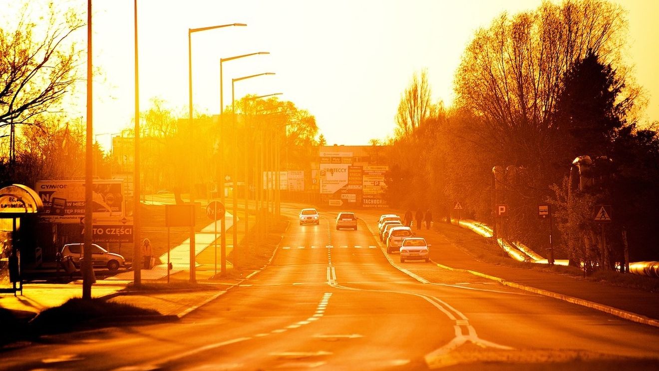 Restricţii de tonaj pe mai multe drumuri din sud, în contextul avertizărilor de caniculă