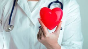 Cardiologi: Eliminarea acestor 3 alimente din dietă poate îmbunătăți semnificativ sănătatea inimii / Bolile cardiovasculare, principala cauză de deces în România / Mâncați în schimb cereale integrale, leguminoase sau quinoa