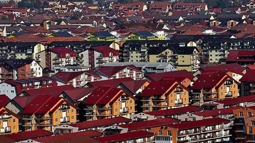 ”Dormitoarele” Bucureștiului și Clujului sunt localitățile cu creștere explozivă a populației. Campioane sunt Popești Leordeni, Florești și Chiajna, care au câștigat 30.000 de locuitori fiecare într-un deceniu