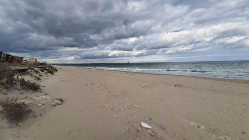 Cod roșu de vreme rea în sudul litoralului constănțean: Vama Veche, Costinești, Mangalia și Tuzla, printre localitățile vizate de furtunile puternice