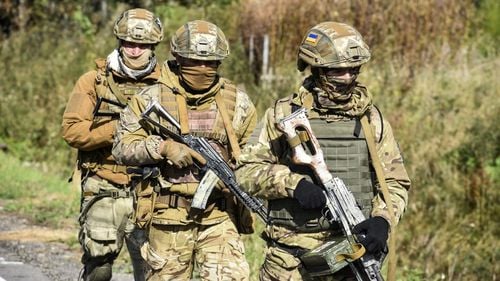 Grecia susține că doi expatriați eleni au fost uciși de soldați ucraineni în apropiere de linia de conflict cu forțele separatiste pro-ruse din estul Ucrainei / Motivul ar fi fost o ceartă, fără legături cu conflictul ruso-ucrainean