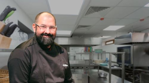 Când bucătăria merge mână în mână cu antropologia culturală, educația și proiectele sociale/ Chef Adrian Hădean: Vrem să oferim bucătarilor o interpretare a gastronomiei plecând de la niște origini pe care le avem în comun cu alte culturi