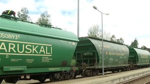 Lituania suspendă un acord de transport feroviar de marfă cu Belarusul / Grupul de stat Belaruskali ar fi „împotriva intereselor de securitate naţională" ale Lituaniei
