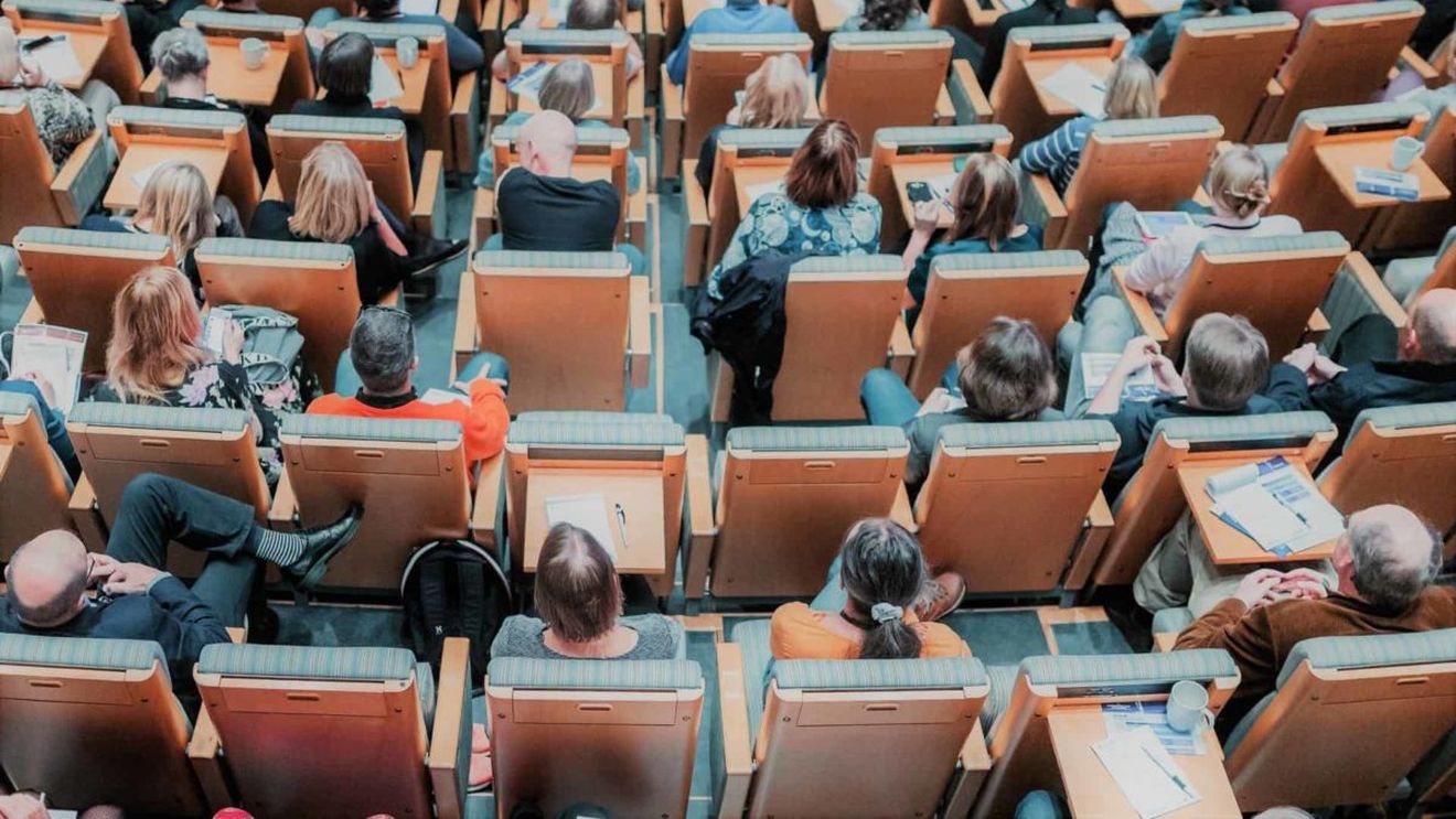 Universitatea din București cere ca un rector să poată avea maximum două mandate